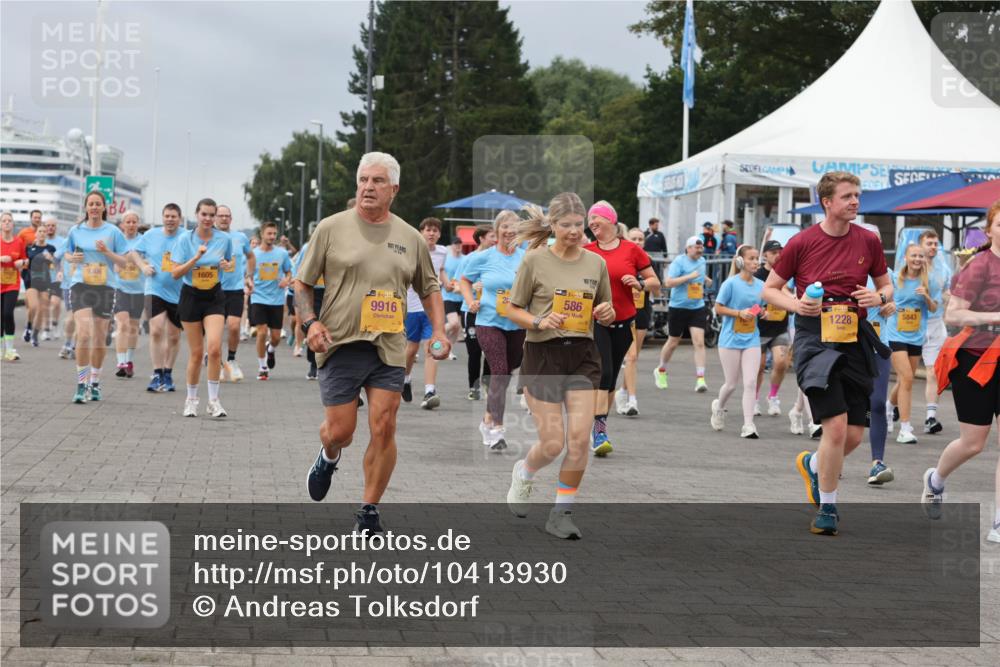 13.09.2026 - Kiel Lauf Andreas Tolksdorf http://msf.ph/oto/10413930 13.09.2026 10:04:49 Kiellinie 9306, 1605, 101, 39, 9916, 38, 586, 101, 1228, 5843 meine-sportfotos.de