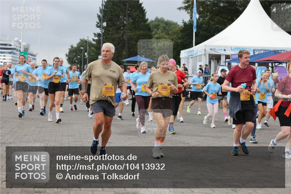 13.09.2026 - Kiel Lauf Andreas Tolksdorf http://msf.ph/oto/10413932 13.09.2026 10:04:49 Kiellinie 9306, 1605, 101, 39, 9916, 586, 101, 1228, 5843 meine-sportfotos.de