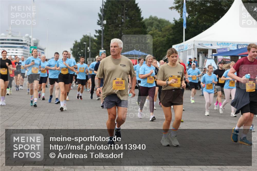 13.09.2026 - Kiel Lauf Andreas Tolksdorf http://msf.ph/oto/10413940 13.09.2026 10:04:50 Kiellinie 11087, 9306, 1605, 101, 10, 101, 381, 9916, 2696, 1074, 1228 meine-sportfotos.de