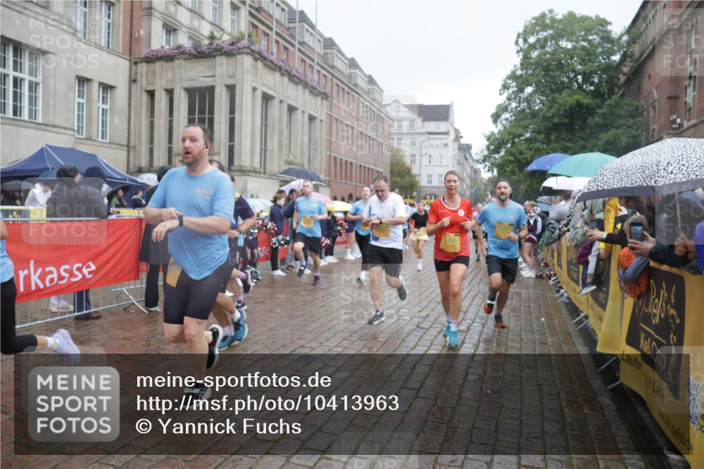 13.09.2026 - Kiel Lauf Yannick Fuchs http://msf.ph/oto/10413963 13.09.2026 10:45:43 Ziel 360, 499, 1015, 1065, 1180, 1229, 1484, 1537, 1682, 1752, 2563, 3182, 3347, 3608, 3749, 3807, 4586, 5072, 5205, 5278, 6406, 7503, 7889, 8203, 8282, 8442, 8731, 8762, 8816, 9429, 9727, 9770, 9774, 9914, 10077, 10149, 10407, 11745, 12150, 12224, 461, 478, 979, 1012, 1267, 1482, 1575, 1590, 1682, 1703, 1878, 1969, 2391, 2599, 2836, 3075, 3263, 3264, 3285, 3628, 3749, 3796, 4151, 4168, 4536, 4588, 4699, 4726, 5220, 5296, 5361, 5365, 5600, 5763, 5764, 5957, 6269, 6406, 6799, 550 meine-sportfotos.de