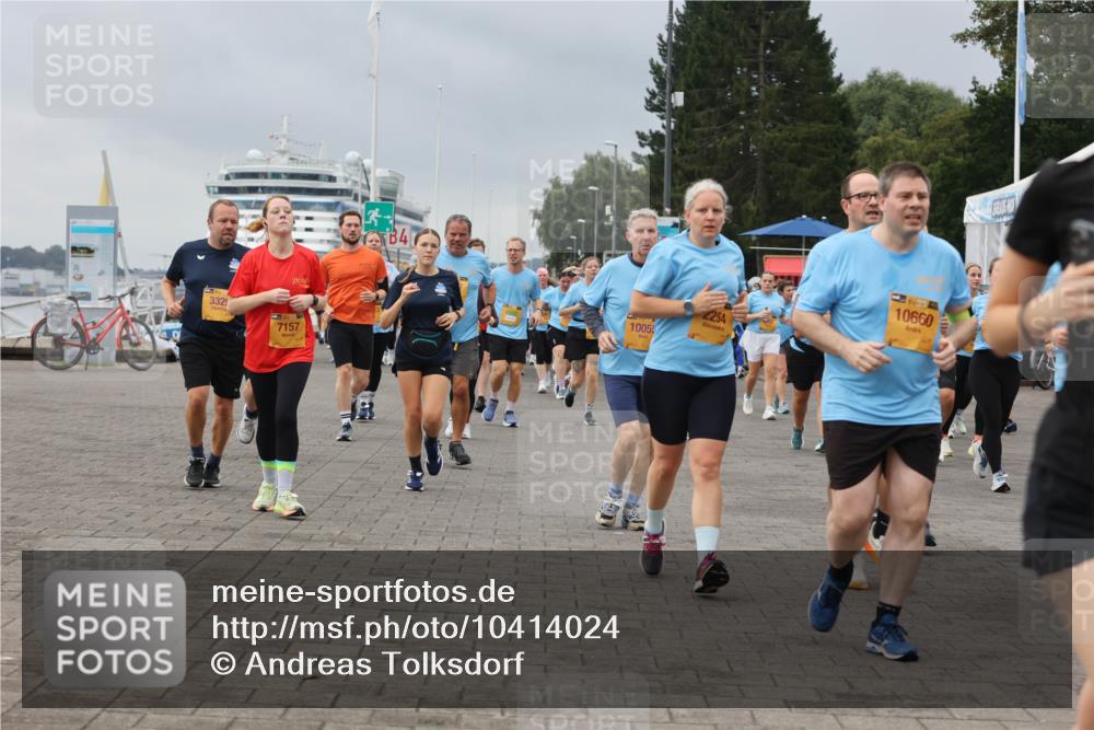 13.09.2026 - Kiel Lauf Andreas Tolksdorf http://msf.ph/oto/10414024 13.09.2026 10:04:55 Kiellinie 3325, 7157, 40, 1005, 2254, 10660 meine-sportfotos.de