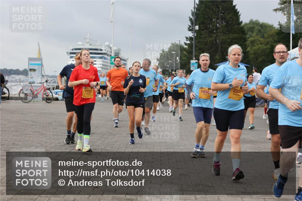 13.09.2026 - Kiel Lauf Andreas Tolksdorf http://msf.ph/oto/10414038 13.09.2026 10:04:55 Kiellinie 1, 3945, 10055, 2254, 7157 meine-sportfotos.de