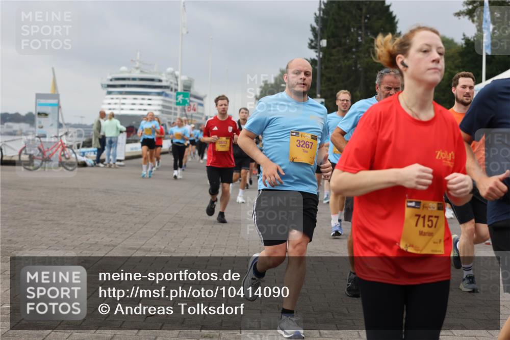 13.09.2026 - Kiel Lauf Andreas Tolksdorf http://msf.ph/oto/10414090 13.09.2026 10:04:59 Kiellinie 3513, 38, 3267, 39, 7157 meine-sportfotos.de