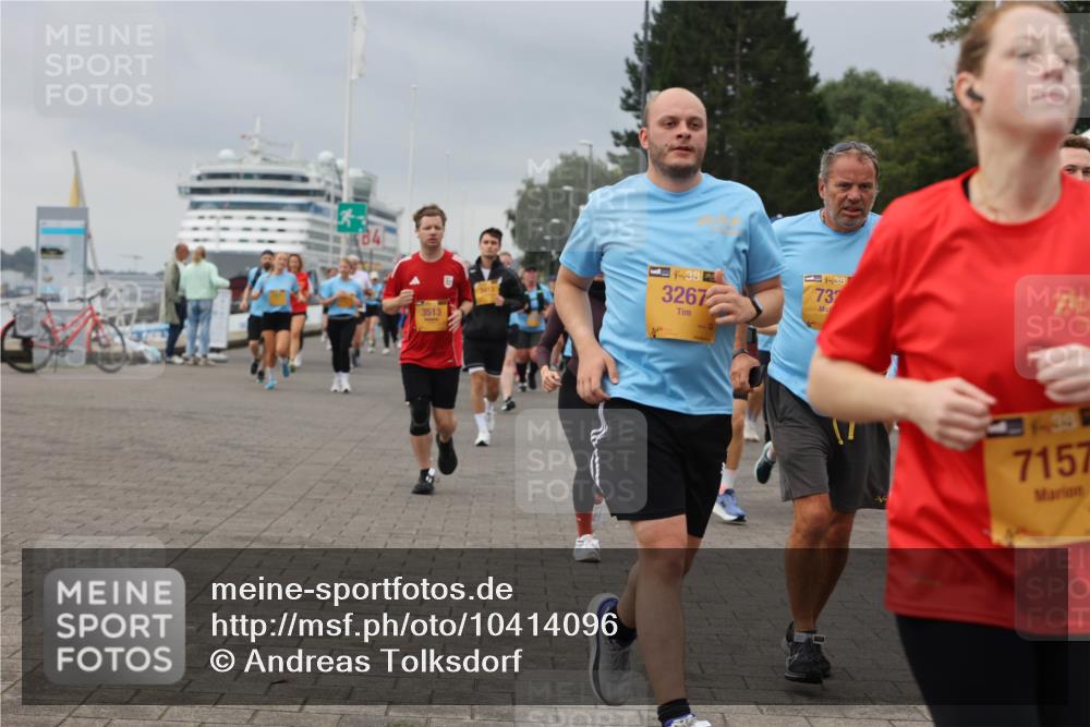 13.09.2026 - Kiel Lauf Andreas Tolksdorf http://msf.ph/oto/10414096 13.09.2026 10:04:59 Kiellinie 3513, 3413, 48, 3267, 38, 732, 1, 39, 7157 meine-sportfotos.de