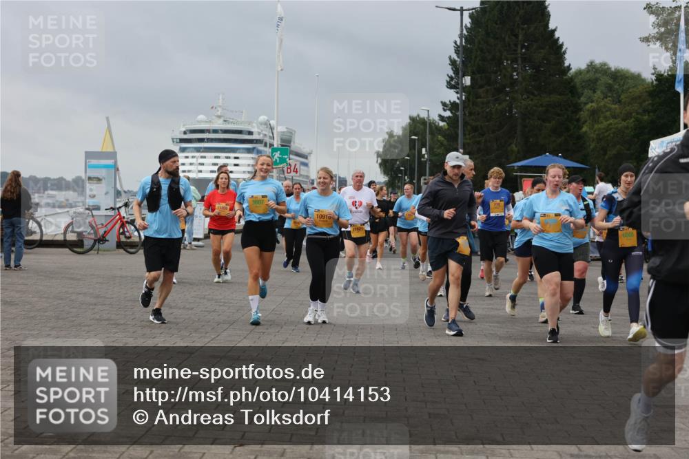 13.09.2026 - Kiel Lauf Andreas Tolksdorf http://msf.ph/oto/10414153 13.09.2026 10:05:04 Kiellinie 84, 3607, 10910, 11621, 775, 6805 meine-sportfotos.de