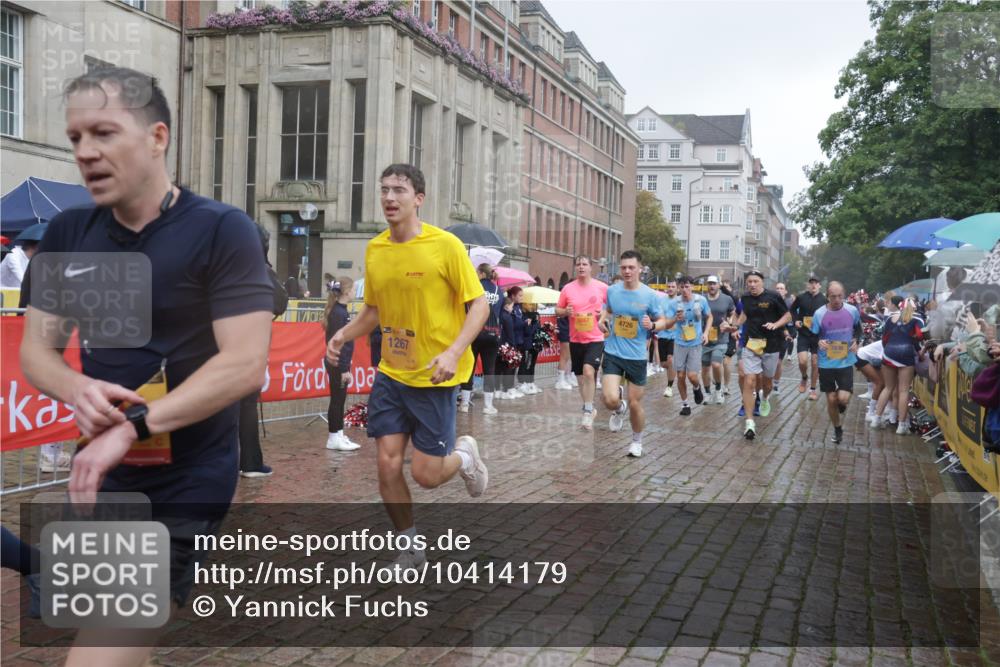 13.09.2026 - Kiel Lauf Yannick Fuchs http://msf.ph/oto/10414179 13.09.2026 10:45:58 Ziel 123, 499, 550, 665, 1725, 2421, 3781, 3844, 5348, 5510, 5515, 5564, 6385, 7073, 7772, 8403, 8551, 8655, 8881, 9375, 9843, 10046, 10569, 10615, 10735, 10975, 11670, 11822, 12150, 12224, 12748, 360, 461, 499, 1012, 1015, 1065, 1180, 1229, 1267, 1484, 1537, 1682, 1752, 1969, 2563, 2599, 2836, 3075, 3182, 3347, 3608, 3749, 3807, 4151, 4536, 4586, 4699, 4726, 5072, 5205, 5278, 5957, 6269, 6406, 7503, 7889, 8203, 8282, 8442, 8731, 8816, 498, 9207 meine-sportfotos.de