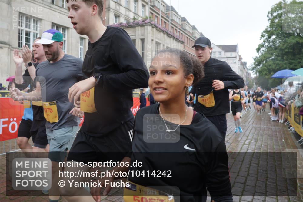 13.09.2026 - Kiel Lauf Yannick Fuchs http://msf.ph/oto/10414242 13.09.2026 10:46:03 Ziel 272, 498, 550, 665, 1030, 1374, 1582, 3781, 3844, 5348, 5510, 5515, 5564, 6385, 6436, 6980, 7073, 7772, 7939, 8403, 8551, 8561, 8655, 8881, 9207, 9375, 9715, 9843, 10046, 10050, 10569, 10615, 10735, 10809, 10975, 11670, 11822, 12748, 123, 360, 461, 499, 1015, 1065, 1180, 1229, 1484, 1537, 1682, 1725, 1752, 1969, 2421, 2563, 2599, 3075, 3182, 3347, 3608, 3749, 3807, 4151, 4586, 4699, 5072, 5205, 5278, 5957, 6269, 6406, 7503, 7889, 8203, 8282, 8442, 8731, 8816, 6269 meine-sportfotos.de
