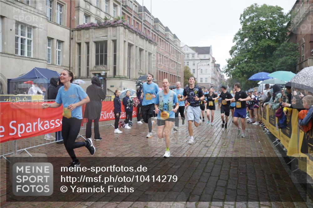 13.09.2026 - Kiel Lauf Yannick Fuchs http://msf.ph/oto/10414279 13.09.2026 10:46:05 Ziel 272, 498, 550, 665, 1030, 1374, 1582, 3781, 3844, 5348, 5510, 5515, 5564, 6385, 6436, 6980, 7073, 7241, 7772, 7939, 8403, 8551, 8561, 8655, 8881, 9207, 9375, 9715, 10050, 10615, 10735, 10809, 10975, 11670, 11822, 12748, 123, 360, 499, 1015, 1065, 1180, 1229, 1484, 1537, 1682, 1725, 1752, 2421, 2563, 2599, 3182, 3347, 3608, 3749, 3807, 4586, 5072, 5205, 5278, 6269, 6406, 7503, 7889, 8203, 8282, 8442, 8731, 8816, 6269 meine-sportfotos.de