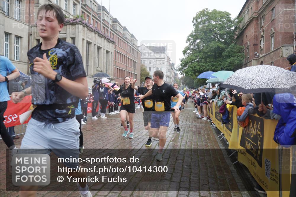 13.09.2026 - Kiel Lauf Yannick Fuchs http://msf.ph/oto/10414300 13.09.2026 10:46:07 Ziel 272, 498, 550, 665, 1030, 1374, 1582, 3781, 3844, 5348, 5510, 5515, 5564, 6385, 6436, 6980, 7073, 7241, 7772, 7939, 8403, 8551, 8561, 8655, 8881, 9207, 9375, 9715, 10050, 10615, 10735, 10809, 10975, 11670, 11822, 12481, 123, 360, 499, 1015, 1065, 1180, 1229, 1484, 1537, 1682, 1725, 1752, 2421, 2563, 3182, 3347, 3608, 3749, 3807, 4586, 5072, 5205, 5278, 6406, 7503, 7889, 8203, 8282, 8442, 8655, 8731, 8816, 6269 meine-sportfotos.de