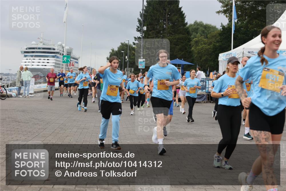 13.09.2026 - Kiel Lauf Andreas Tolksdorf http://msf.ph/oto/10414312 13.09.2026 10:05:16 Kiellinie 3, 34, 2503, 842, 10704, 175, 468 meine-sportfotos.de