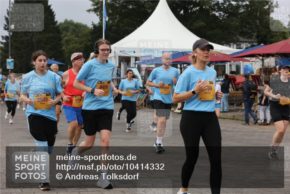 13.09.2026 - Kiel Lauf Andreas Tolksdorf http://msf.ph/oto/10414332 13.09.2026 10:05:17 Kiellinie 38, 2503, 4709, 39, 8429, 39, 8468, 59, 7942 meine-sportfotos.de