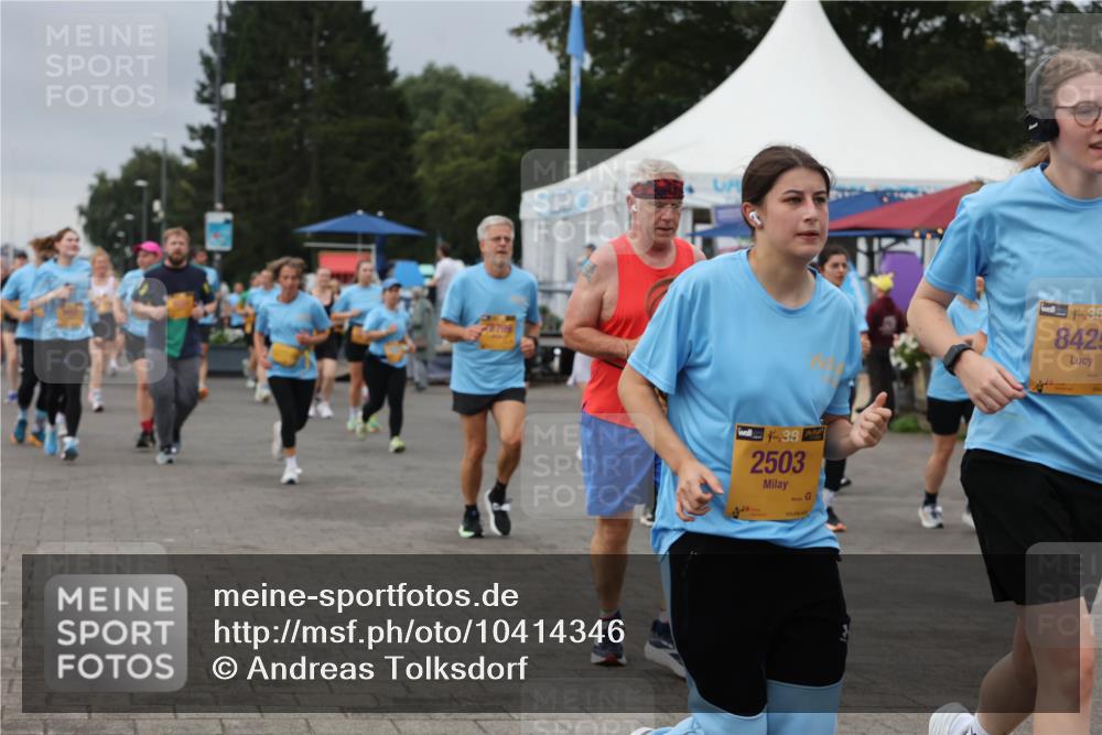13.09.2026 - Kiel Lauf Andreas Tolksdorf http://msf.ph/oto/10414346 13.09.2026 10:05:18 Kiellinie 38, 2503, 4, 38, 8425 meine-sportfotos.de