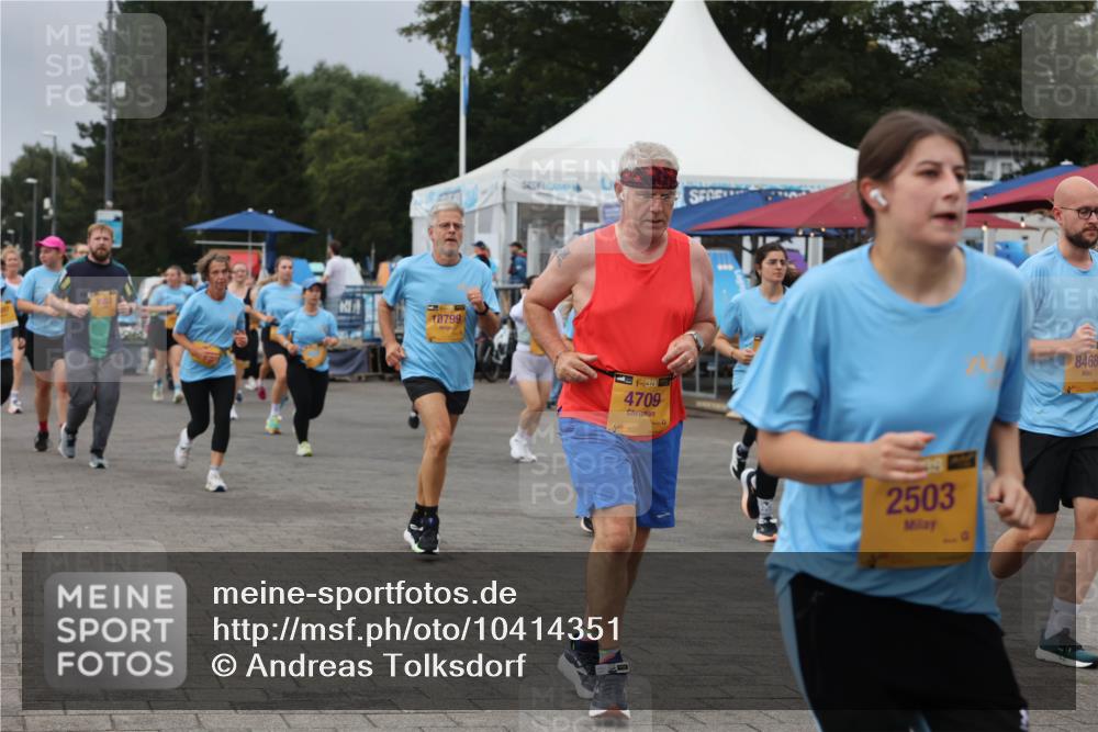 13.09.2026 - Kiel Lauf Andreas Tolksdorf http://msf.ph/oto/10414351 13.09.2026 10:05:18 Kiellinie 9553, 10799, 38, 4709, 2503, 8468 meine-sportfotos.de