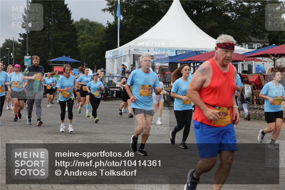 13.09.2026 - Kiel Lauf Andreas Tolksdorf http://msf.ph/oto/10414361 13.09.2026 10:05:19 Kiellinie 4155, 1, 39, 10799, 4709, 11060 meine-sportfotos.de