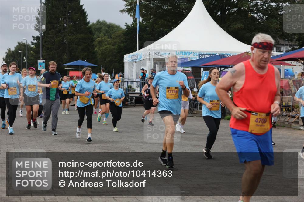 13.09.2026 - Kiel Lauf Andreas Tolksdorf http://msf.ph/oto/10414363 13.09.2026 10:05:19 Kiellinie 9552, 4155, 9553, 10799, 10704, 4709 meine-sportfotos.de