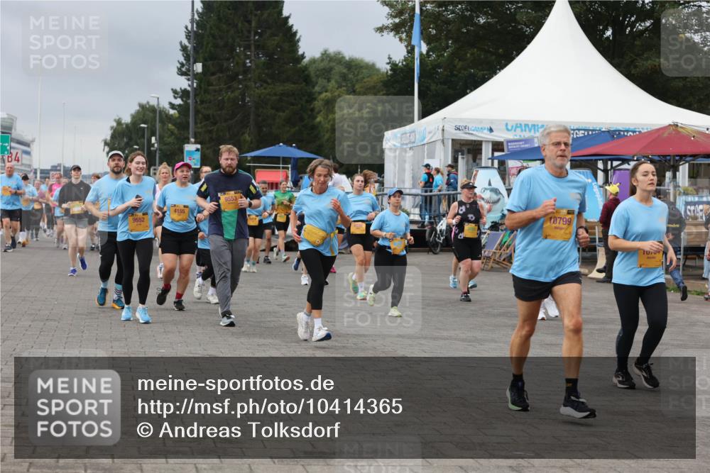 13.09.2026 - Kiel Lauf Andreas Tolksdorf http://msf.ph/oto/10414365 13.09.2026 10:05:20 Kiellinie 4, 9552, 4155, 9553, 10799 meine-sportfotos.de