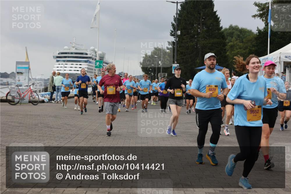 13.09.2026 - Kiel Lauf Andreas Tolksdorf http://msf.ph/oto/10414421 13.09.2026 10:05:23 Kiellinie 10364, 4870, 9552 meine-sportfotos.de