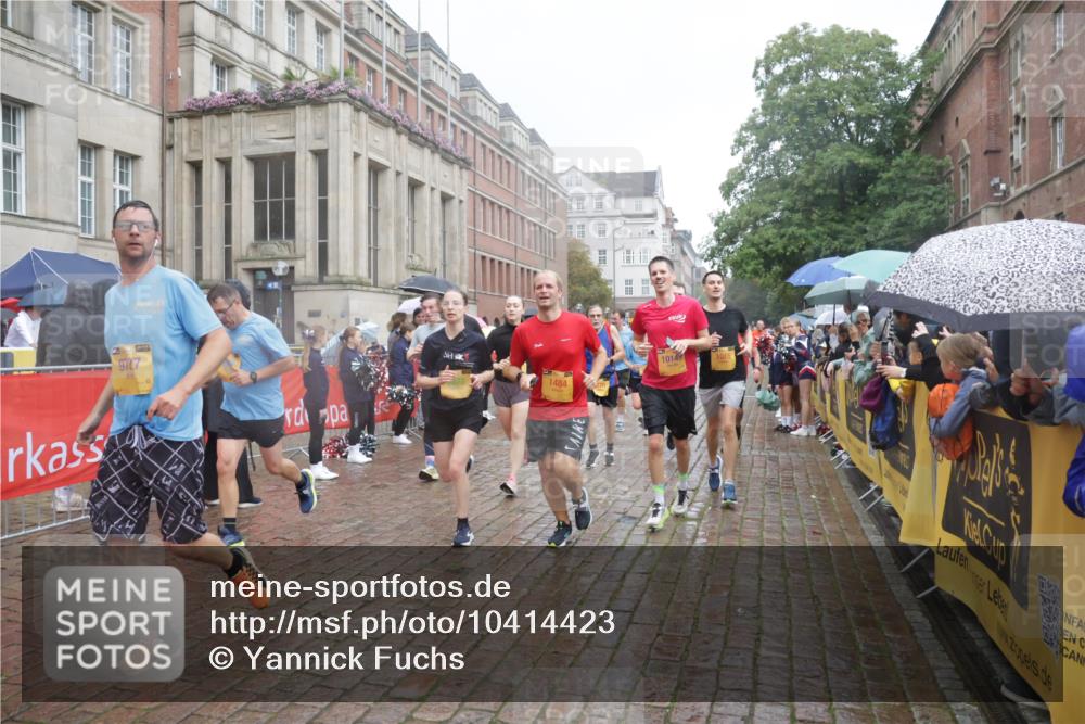 13.09.2026 - Kiel Lauf Yannick Fuchs http://msf.ph/oto/10414423 13.09.2026 10:46:14 Ziel 272, 498, 1013, 1030, 1374, 1582, 2448, 2776, 3422, 4331, 4397, 4516, 5017, 5421, 6436, 6980, 7044, 7241, 7840, 7939, 8277, 8310, 8561, 9207, 9361, 9715, 10050, 10469, 10699, 10809, 11642, 12077, 12306, 12481, 123, 499, 550, 665, 1015, 1030, 1065, 1229, 1374, 1484, 1537, 1582, 1725, 1752, 2421, 2563, 3608, 3781, 3807, 3844, 5072, 5205, 5278, 5348, 5510, 5515, 5564, 6385, 6436, 6980, 7073, 7503, 7772, 7889, 8203, 8403, 8442, 8551, 8561, 8655, 8731, 8816, 8881, 9375, 9715 meine-sportfotos.de