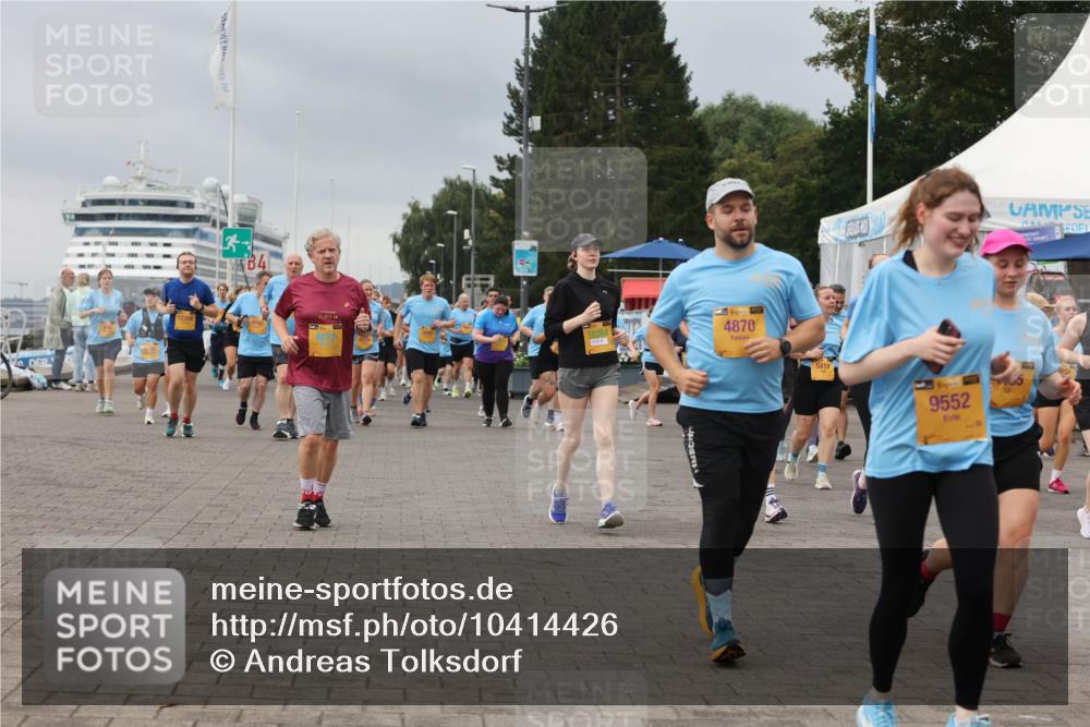 13.09.2026 - Kiel Lauf Andreas Tolksdorf http://msf.ph/oto/10414426 13.09.2026 10:05:23 Kiellinie 4, 10364, 4870, 5418, 9552 meine-sportfotos.de
