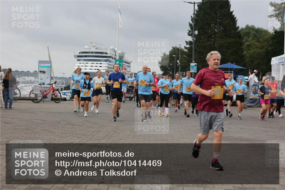 13.09.2026 - Kiel Lauf Andreas Tolksdorf http://msf.ph/oto/10414469 13.09.2026 10:05:25 Kiellinie 6193, 2, 4, 12356, 10397 meine-sportfotos.de