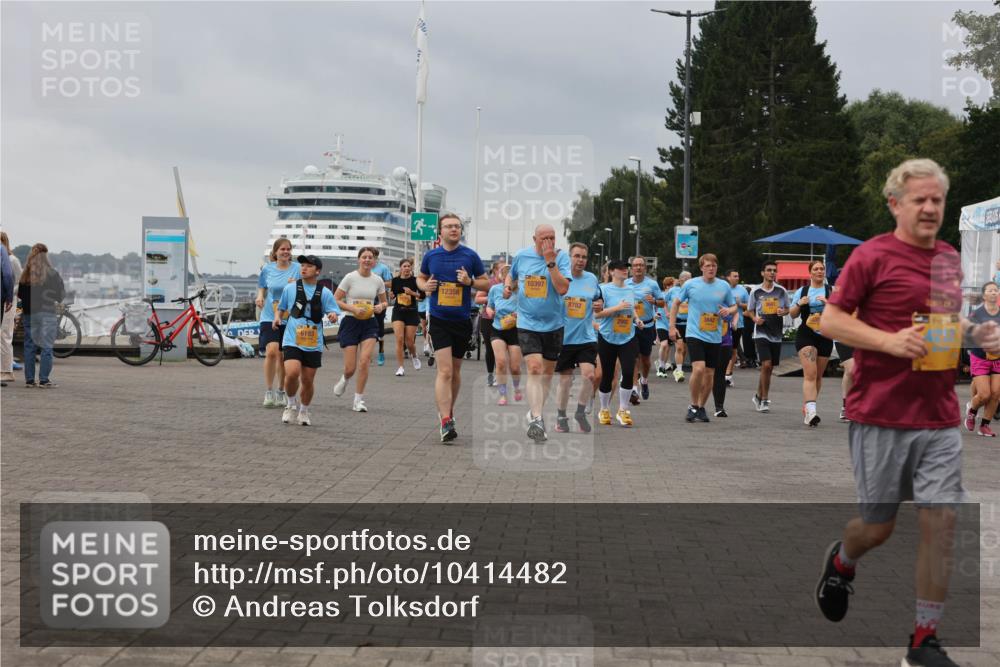 13.09.2026 - Kiel Lauf Andreas Tolksdorf http://msf.ph/oto/10414482 13.09.2026 10:05:26 Kiellinie 6193, 12356, 10397, 8782 meine-sportfotos.de