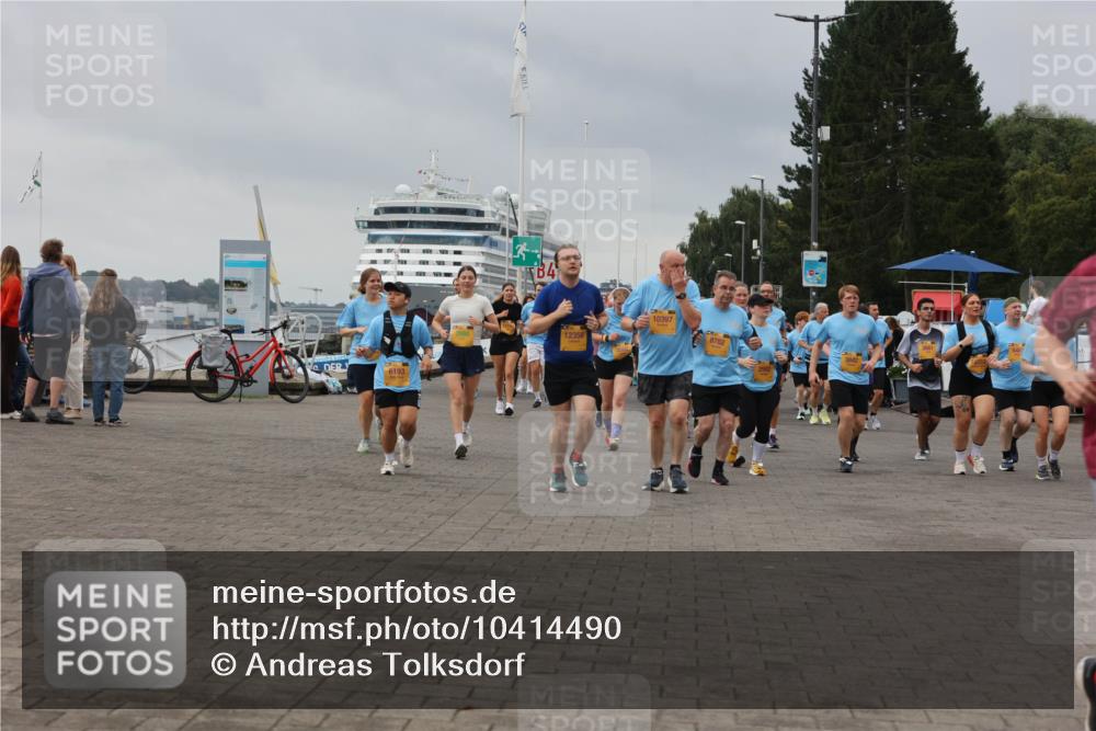 13.09.2026 - Kiel Lauf Andreas Tolksdorf http://msf.ph/oto/10414490 13.09.2026 10:05:26 Kiellinie 6193, 12356, 10397, 8782 meine-sportfotos.de