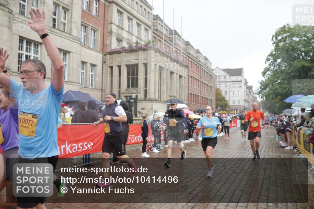 13.09.2026 - Kiel Lauf Yannick Fuchs http://msf.ph/oto/10414496 13.09.2026 10:46:19 Ziel 1013, 1913, 2448, 2776, 3422, 4331, 4397, 4516, 5017, 5421, 7044, 7241, 7840, 8277, 8310, 8520, 9361, 10469, 10699, 10836, 11232, 11642, 12000, 12077, 12306, 12481, 123, 272, 498, 499, 550, 665, 1030, 1229, 1374, 1537, 1582, 1725, 2421, 2563, 3608, 3781, 3844, 5348, 5510, 5515, 5564, 6385, 6436, 6980, 7073, 7772, 7889, 7939, 8203, 8403, 8551, 8561, 8655, 8816, 8881, 9207, 9375, 9715, 10050, 10809, 4499, 9875, 12466, 1229, 1537, 2563, 7889 meine-sportfotos.de