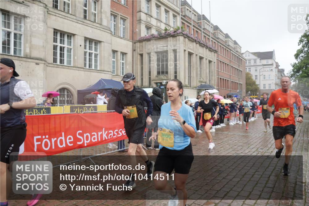 13.09.2026 - Kiel Lauf Yannick Fuchs http://msf.ph/oto/10414511 13.09.2026 10:46:20 Ziel 1013, 1913, 2448, 2776, 3422, 4331, 4397, 4516, 5017, 5421, 7044, 7241, 7840, 8277, 8310, 8520, 9361, 10469, 10699, 10836, 11232, 11642, 12000, 12077, 12306, 12481, 12743, 123, 272, 498, 499, 550, 665, 1030, 1374, 1582, 1725, 2421, 3608, 3781, 3844, 5348, 5510, 5515, 5564, 6385, 6436, 6980, 7073, 7241, 7772, 7889, 7939, 8203, 8403, 8551, 8561, 8655, 8816, 8881, 9207, 9375, 9715, 10050, 10809, 4499, 9875, 12466, 1229, 1537, 2563, 7889 meine-sportfotos.de