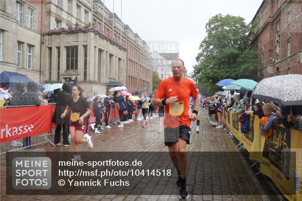 13.09.2026 - Kiel Lauf Yannick Fuchs http://msf.ph/oto/10414518 13.09.2026 10:46:20 Ziel 1013, 1913, 2448, 2776, 3422, 4331, 4397, 4516, 5017, 5421, 7044, 7241, 7840, 8277, 8310, 8520, 9361, 10469, 10699, 10836, 11232, 11642, 12000, 12077, 12306, 12481, 12743, 123, 272, 498, 499, 550, 665, 1030, 1374, 1582, 1725, 2421, 3608, 3781, 3844, 5348, 5510, 5515, 5564, 6385, 6436, 6980, 7073, 7241, 7772, 7889, 7939, 8203, 8403, 8551, 8561, 8655, 8816, 8881, 9207, 9375, 9715, 10050, 10809, 4499, 9875, 12466, 1229, 1537, 2563, 7889 meine-sportfotos.de