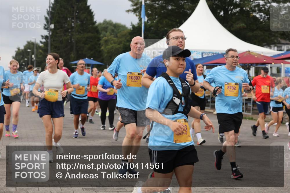 13.09.2026 - Kiel Lauf Andreas Tolksdorf http://msf.ph/oto/10414561 13.09.2026 10:05:31 Kiellinie 2880, 38, 10397, 38, 39, 8782 meine-sportfotos.de