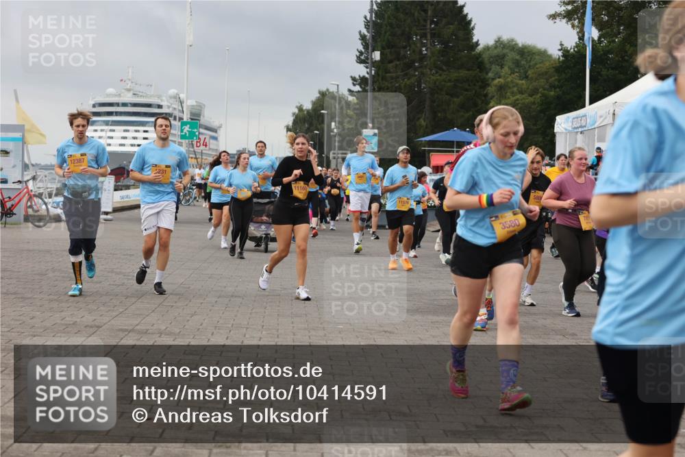 13.09.2026 - Kiel Lauf Andreas Tolksdorf http://msf.ph/oto/10414591 13.09.2026 10:05:33 Kiellinie 12387, 4, 11160, 11576, 3580, 580, 711 meine-sportfotos.de