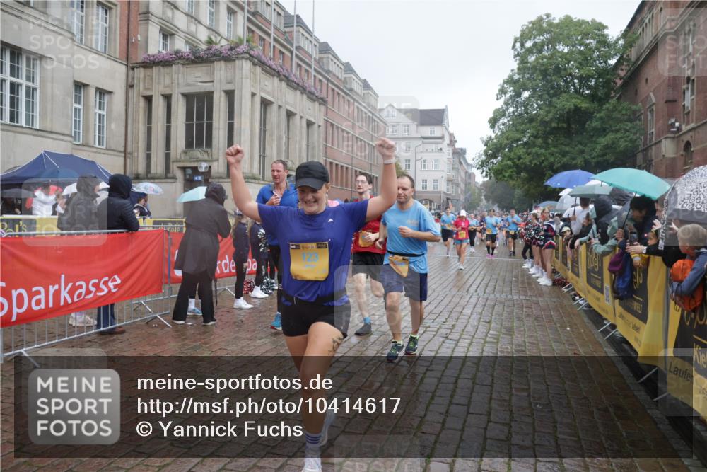 13.09.2026 - Kiel Lauf Yannick Fuchs http://msf.ph/oto/10414617 13.09.2026 10:46:26 Ziel 206, 1013, 1430, 1913, 2037, 2776, 4242, 4331, 4397, 4516, 4763, 7061, 8277, 8520, 9361, 9415, 10469, 10699, 10836, 11232, 11742, 12000, 12307, 12704, 12743, 123, 272, 498, 550, 665, 1013, 1030, 1374, 1582, 2421, 2448, 3422, 3781, 3844, 5017, 5348, 5421, 5510, 5515, 5564, 6385, 6436, 6980, 7044, 7073, 7241, 7772, 7840, 7939, 8310, 8403, 8551, 8561, 8655, 8881, 9207, 9361, 9375, 9715, 10050, 10699, 10809, 11642, 4499, 9875, 12466, 1229, 1537, 2563, 7889 meine-sportfotos.de