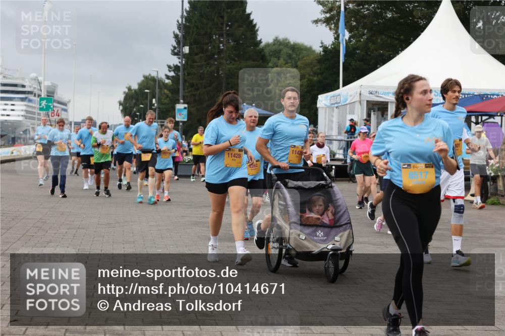 13.09.2026 - Kiel Lauf Andreas Tolksdorf http://msf.ph/oto/10414671 13.09.2026 10:05:40 Kiellinie 4, 11428, 4262, 11429, 39, 8517 meine-sportfotos.de