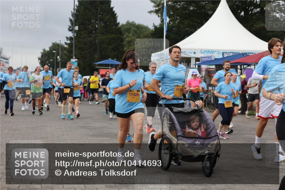 13.09.2026 - Kiel Lauf Andreas Tolksdorf http://msf.ph/oto/10414693 13.09.2026 10:05:41 Kiellinie 34, 39, 11428, 11429, 6341 meine-sportfotos.de