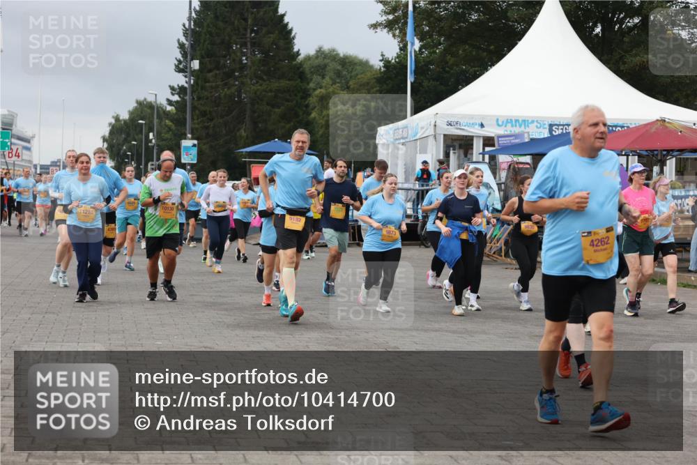 13.09.2026 - Kiel Lauf Andreas Tolksdorf http://msf.ph/oto/10414700 13.09.2026 10:05:43 Kiellinie 4, 10130, 9182, 11210, 9873, 4262 meine-sportfotos.de