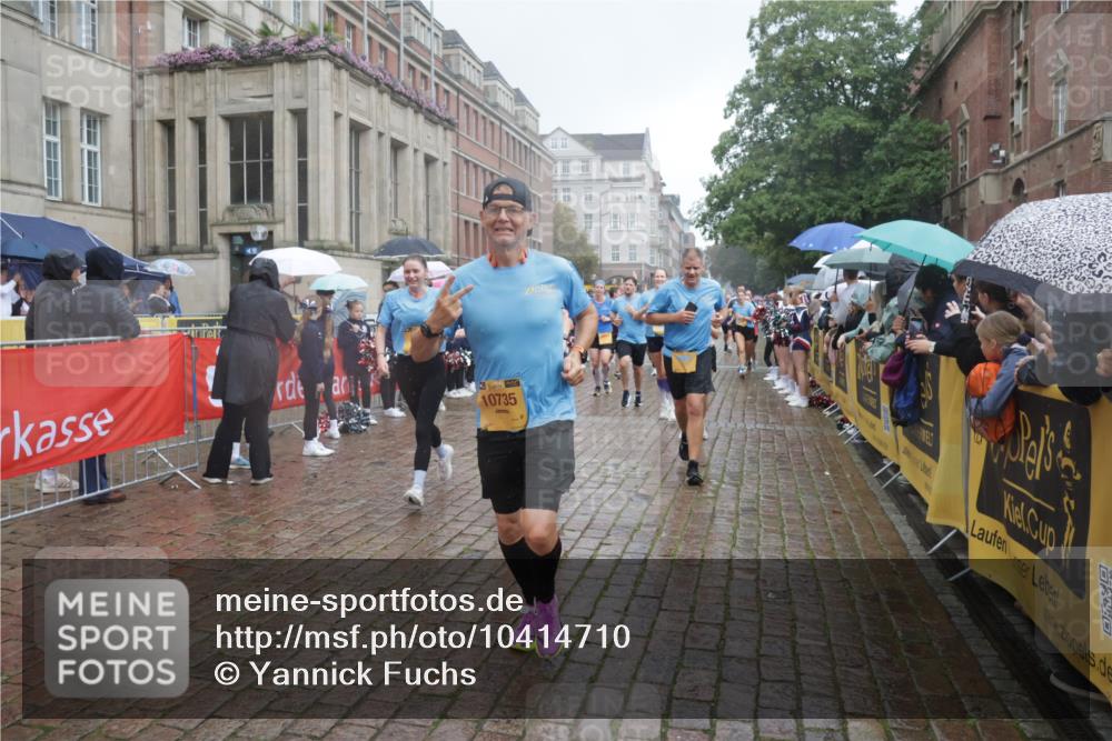 13.09.2026 - Kiel Lauf Yannick Fuchs http://msf.ph/oto/10414710 13.09.2026 10:46:32 Ziel 206, 972, 1325, 1430, 1913, 2027, 2037, 3117, 3677, 4242, 4499, 4763, 7061, 8520, 8678, 9415, 9844, 9875, 10758, 10836, 11232, 11742, 11825, 12307, 12466, 12704, 12743, 272, 498, 550, 665, 1013, 1030, 1374, 1582, 1913, 2448, 2776, 3422, 3781, 3844, 4331, 4397, 4516, 5017, 5348, 5421, 5510, 5515, 5564, 6385, 6436, 6980, 7044, 7073, 7241, 7772, 7840, 7939, 8277, 8310, 8403, 8520, 8551, 8561, 8655, 8881, 9207, 9361, 9375, 9715, 10050, 10469, 10699, 10809, 11232, 11642, 12000 meine-sportfotos.de