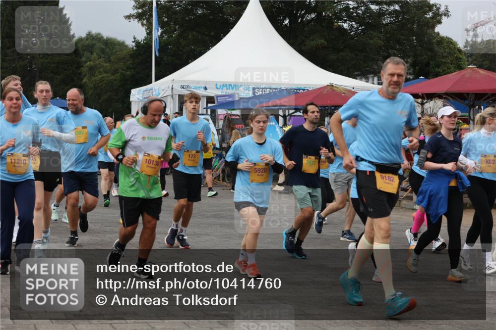 13.09.2026 - Kiel Lauf Andreas Tolksdorf http://msf.ph/oto/10414760 13.09.2026 10:05:46 Kiellinie 39, 11210, 35, 1392, 10130, 173, 1, 39, 5920, 3977, 018, 9182, 9022 meine-sportfotos.de