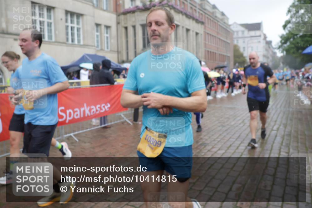 13.09.2026 - Kiel Lauf Yannick Fuchs http://msf.ph/oto/10414815 13.09.2026 10:46:39 Ziel 972, 1325, 1430, 2027, 2037, 2551, 2594, 3109, 3117, 3533, 3677, 4242, 4499, 4674, 4763, 5591, 5974, 6909, 7061, 8283, 8475, 8678, 8901, 9248, 9713, 9844, 9875, 10706, 10758, 10814, 11742, 11825, 12260, 12307, 12466, 12704, 206, 272, 498, 1013, 1030, 1374, 1430, 1582, 1913, 2037, 2448, 2776, 3422, 4331, 4397, 4516, 5017, 5421, 6436, 6980, 7044, 7241, 7840, 7939, 8277, 8310, 8520, 8561, 9207, 9361, 9415, 9715, 10050, 10469, 10699, 10809, 10836, 11232, 11642, 12000, 12704 meine-sportfotos.de