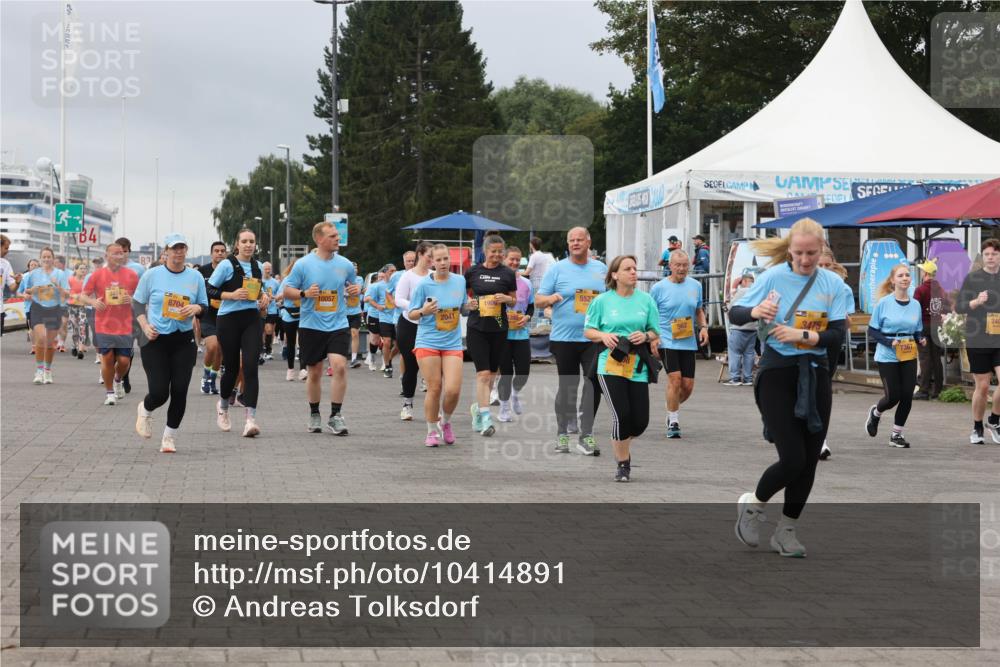 13.09.2026 - Kiel Lauf Andreas Tolksdorf http://msf.ph/oto/10414891 13.09.2026 10:05:54 Kiellinie 8704, 10057, 2041, 5527, 7361, 240 meine-sportfotos.de