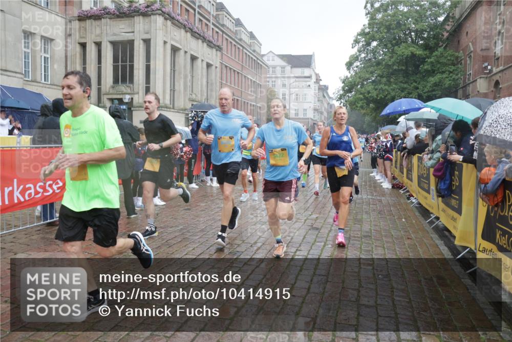 13.09.2026 - Kiel Lauf Yannick Fuchs http://msf.ph/oto/10414915 13.09.2026 10:46:47 Ziel 898, 1982, 2551, 2594, 2702, 3109, 3533, 3878, 3964, 4674, 5449, 5591, 5974, 6551, 6874, 6909, 8219, 8283, 8475, 8901, 9248, 9713, 9875, 10398, 10706, 10814, 11075, 12260, 12693, 206, 972, 1013, 1325, 1430, 1913, 2027, 2037, 2448, 2776, 3117, 3422, 3677, 4242, 4331, 4397, 4499, 4516, 4763, 5017, 5421, 7044, 7061, 7840, 8277, 8310, 8520, 8678, 9361, 9415, 9844, 9875, 10469, 10699, 10758, 10836, 11232, 11642, 12000, 12704, 85, 111 meine-sportfotos.de