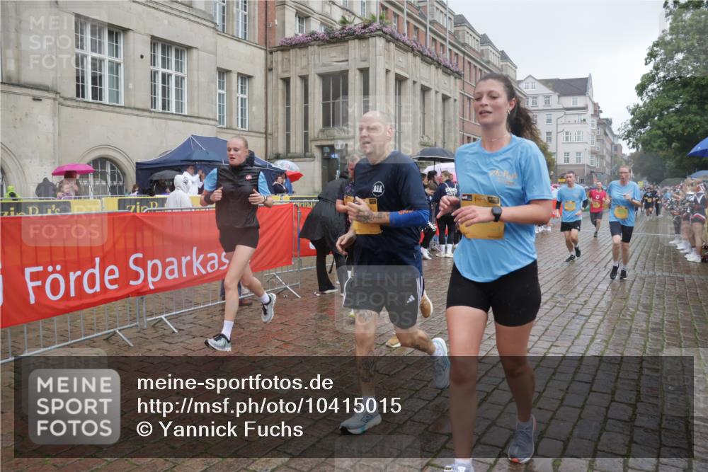 13.09.2026 - Kiel Lauf Yannick Fuchs http://msf.ph/oto/10415015 13.09.2026 10:46:53 Ziel 184, 189, 226, 404, 898, 1169, 1982, 2551, 2576, 2702, 2728, 3533, 3878, 3964, 4014, 4147, 5449, 6551, 6874, 7089, 8219, 8283, 8901, 9044, 9048, 9474, 9713, 10088, 10144, 10197, 10305, 10398, 10814, 11075, 11343, 11441, 12693, 206, 972, 1325, 1430, 1913, 2027, 2037, 2551, 2594, 3109, 3117, 3677, 4242, 4331, 4499, 4674, 4763, 5591, 5974, 6909, 7061, 8277, 8283, 8475, 8520, 8678, 8901, 9415, 9844, 9875, 10469, 10758, 10836, 11232, 12000, 12704, 85, 111, 116 meine-sportfotos.de