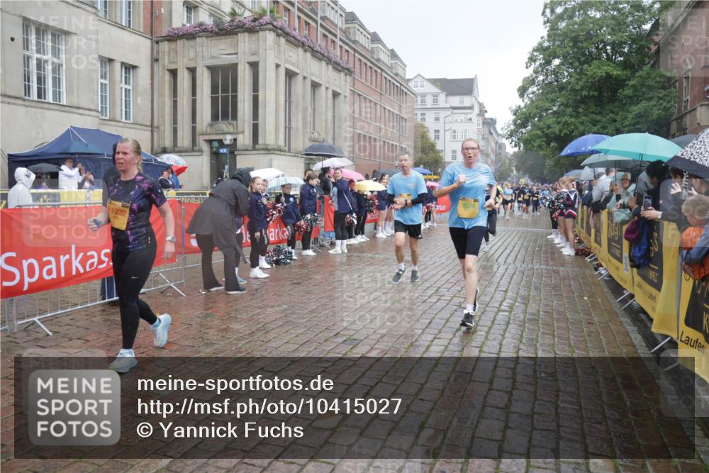 13.09.2026 - Kiel Lauf Yannick Fuchs http://msf.ph/oto/10415027 13.09.2026 10:46:54 Ziel 184, 189, 226, 404, 525, 898, 1169, 1982, 2576, 2702, 2728, 3533, 3878, 3964, 4014, 4147, 5449, 6551, 6874, 7089, 8219, 8364, 9044, 9048, 9474, 10088, 10144, 10197, 10305, 10398, 11075, 11343, 11441, 12693, 206, 972, 1325, 1430, 1913, 2027, 2037, 2551, 2594, 3109, 3117, 3533, 3677, 4242, 4331, 4499, 4674, 4763, 5591, 5974, 6909, 7061, 8277, 8283, 8475, 8520, 8678, 8901, 9415, 9844, 9875, 10469, 10758, 10836, 11232, 12000, 12704, 85, 111, 116, 1913, 8520 meine-sportfotos.de