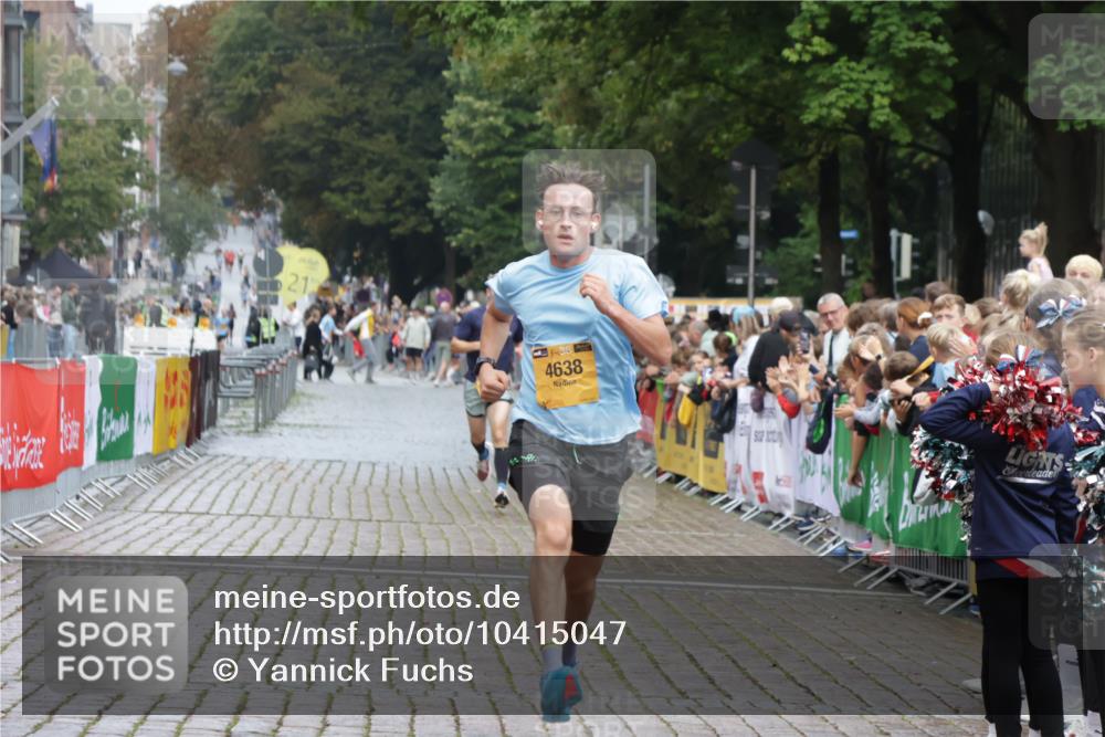 13.09.2026 - Kiel Lauf Yannick Fuchs http://msf.ph/oto/10415047 13.09.2026 09:35:21 Ziel 2761, 4638, 11904, 12832, 3168, 3766, 4361, 7414, 9380, 10461, 11719, 11904, 12484, 4589 meine-sportfotos.de
