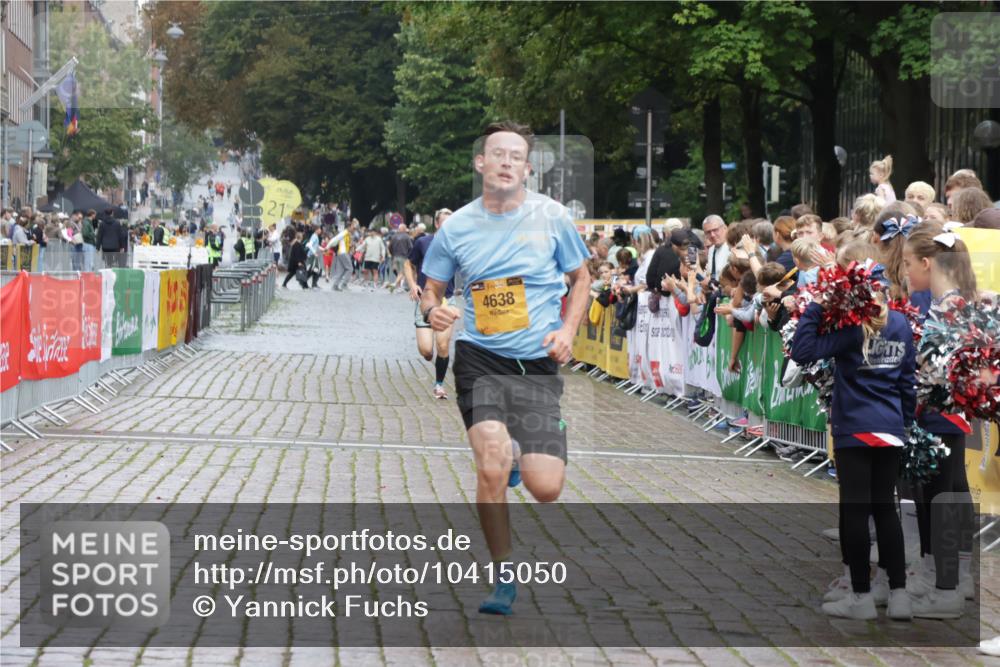 13.09.2026 - Kiel Lauf Yannick Fuchs http://msf.ph/oto/10415050 13.09.2026 09:35:21 Ziel 2761, 4638, 11904, 12832, 3168, 3766, 4361, 7414, 9380, 10461, 11719, 11904, 12484, 4589 meine-sportfotos.de