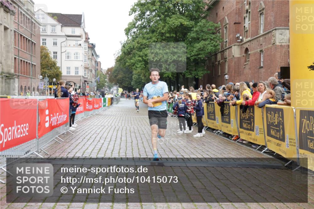 13.09.2026 - Kiel Lauf Yannick Fuchs http://msf.ph/oto/10415073 13.09.2026 09:35:23 Ziel 2761, 4589, 4638, 12832, 2761, 3168, 3766, 4361, 7414, 9380, 10461, 11719, 11904, 12484, 10461 meine-sportfotos.de