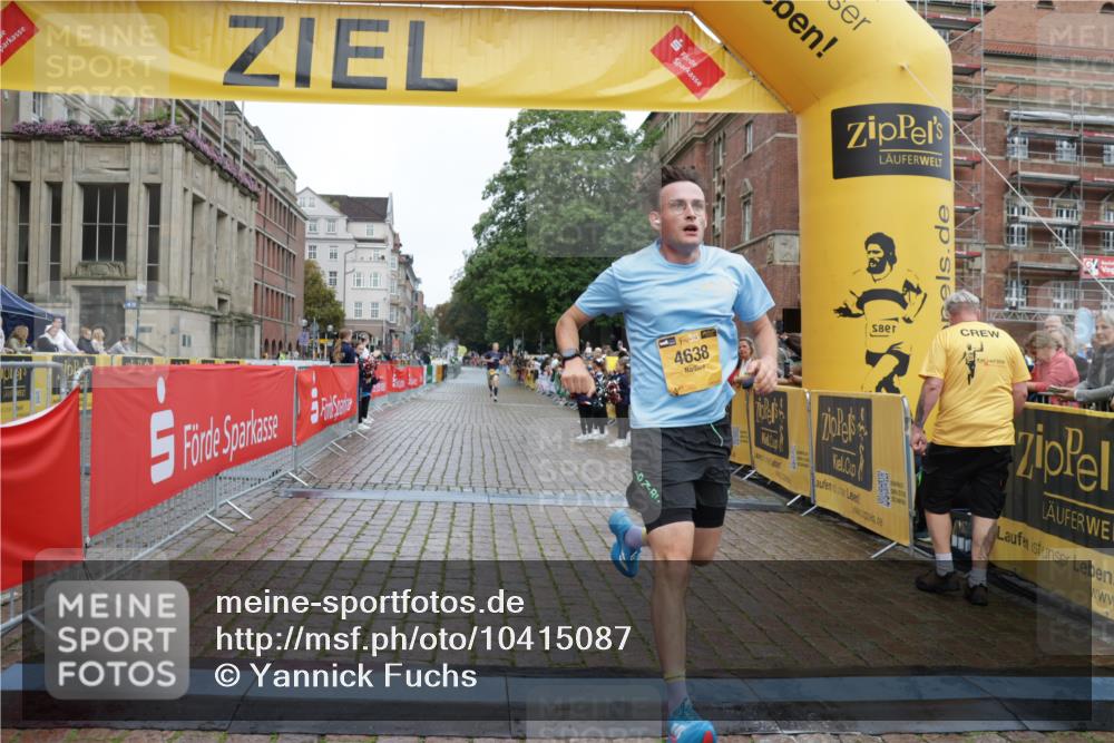 13.09.2026 - Kiel Lauf Yannick Fuchs http://msf.ph/oto/10415087 13.09.2026 09:35:24 Ziel 4589, 4638, 12832, 2761, 3168, 3766, 4361, 7414, 9380, 10461, 11719, 11904, 12484, 10461 meine-sportfotos.de