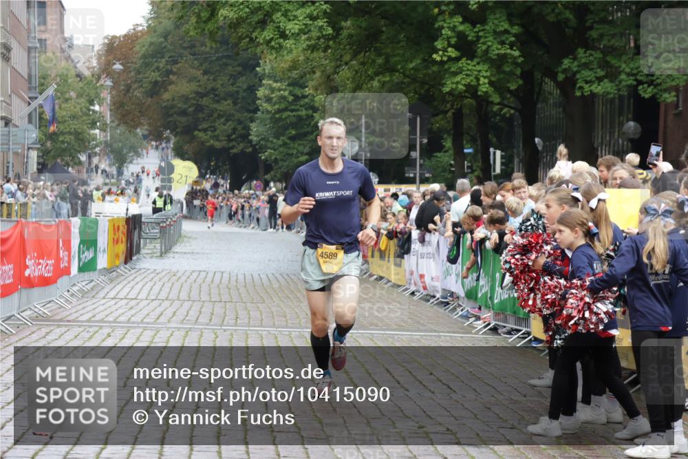 13.09.2026 - Kiel Lauf Yannick Fuchs http://msf.ph/oto/10415090 13.09.2026 09:35:27 Ziel 4589, 4638, 12832, 2761, 3168, 3766, 4361, 7414, 9380, 11719, 11904, 12484, 12832, 3168, 10461 meine-sportfotos.de