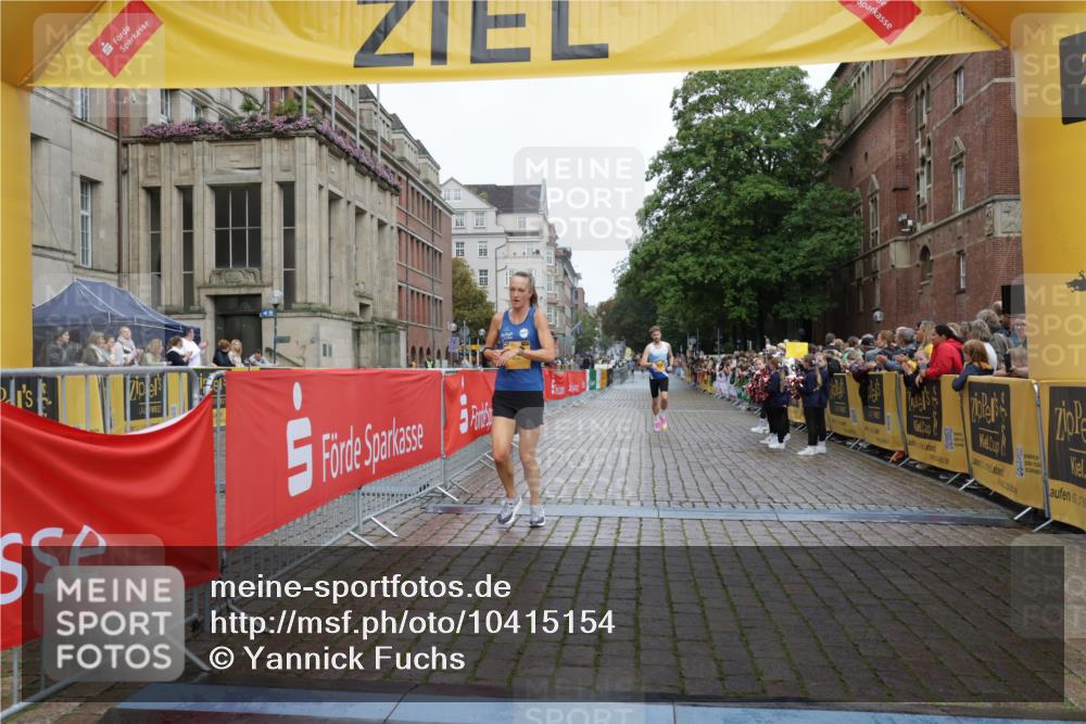 13.09.2026 - Kiel Lauf Yannick Fuchs http://msf.ph/oto/10415154 13.09.2026 09:36:08 Ziel 3056, 5662, 7782, 9610, 391, 9630, 12726, 4589 meine-sportfotos.de