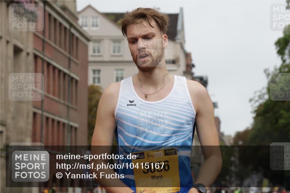 13.09.2026 - Kiel Lauf Yannick Fuchs http://msf.ph/oto/10415167 13.09.2026 09:36:12 Ziel 3056, 5662, 7782, 9610, 391, 3866, 9630, 12726 meine-sportfotos.de