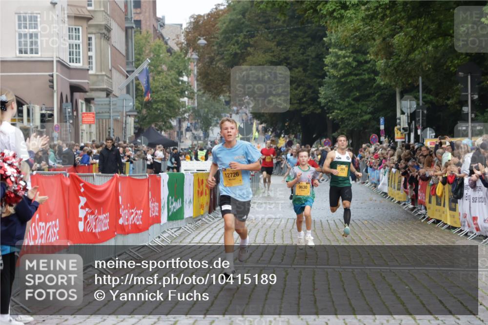 13.09.2026 - Kiel Lauf Yannick Fuchs http://msf.ph/oto/10415189 13.09.2026 09:36:22 Ziel 391, 9630, 12726, 3056, 5662, 7782, 9610, 2430, 3866, 7546, 9450, 9610 meine-sportfotos.de
